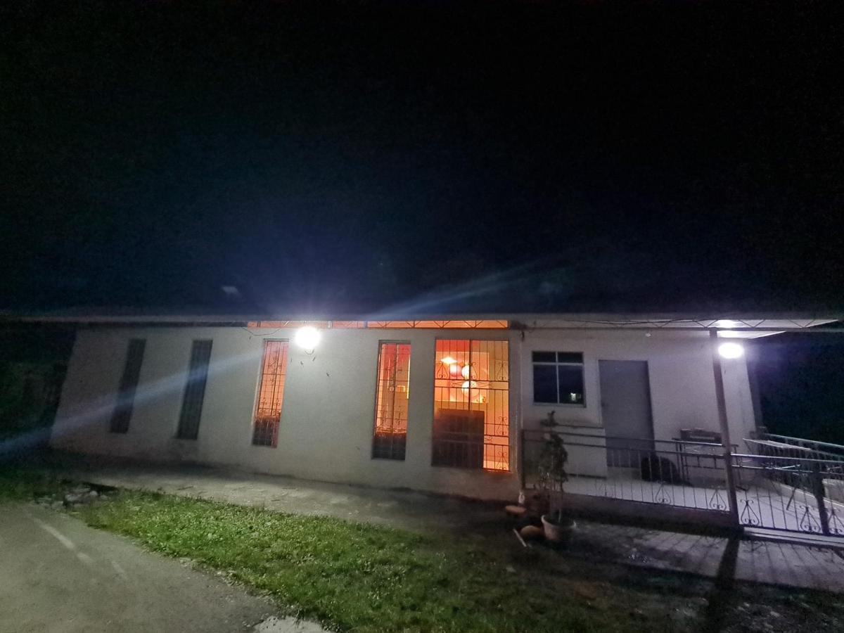 Rainbow Lodge Tambatuon Kota Belud المظهر الخارجي الصورة